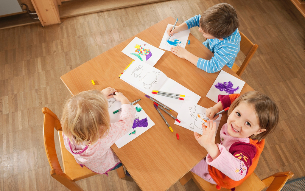 enfants-peinture-creation